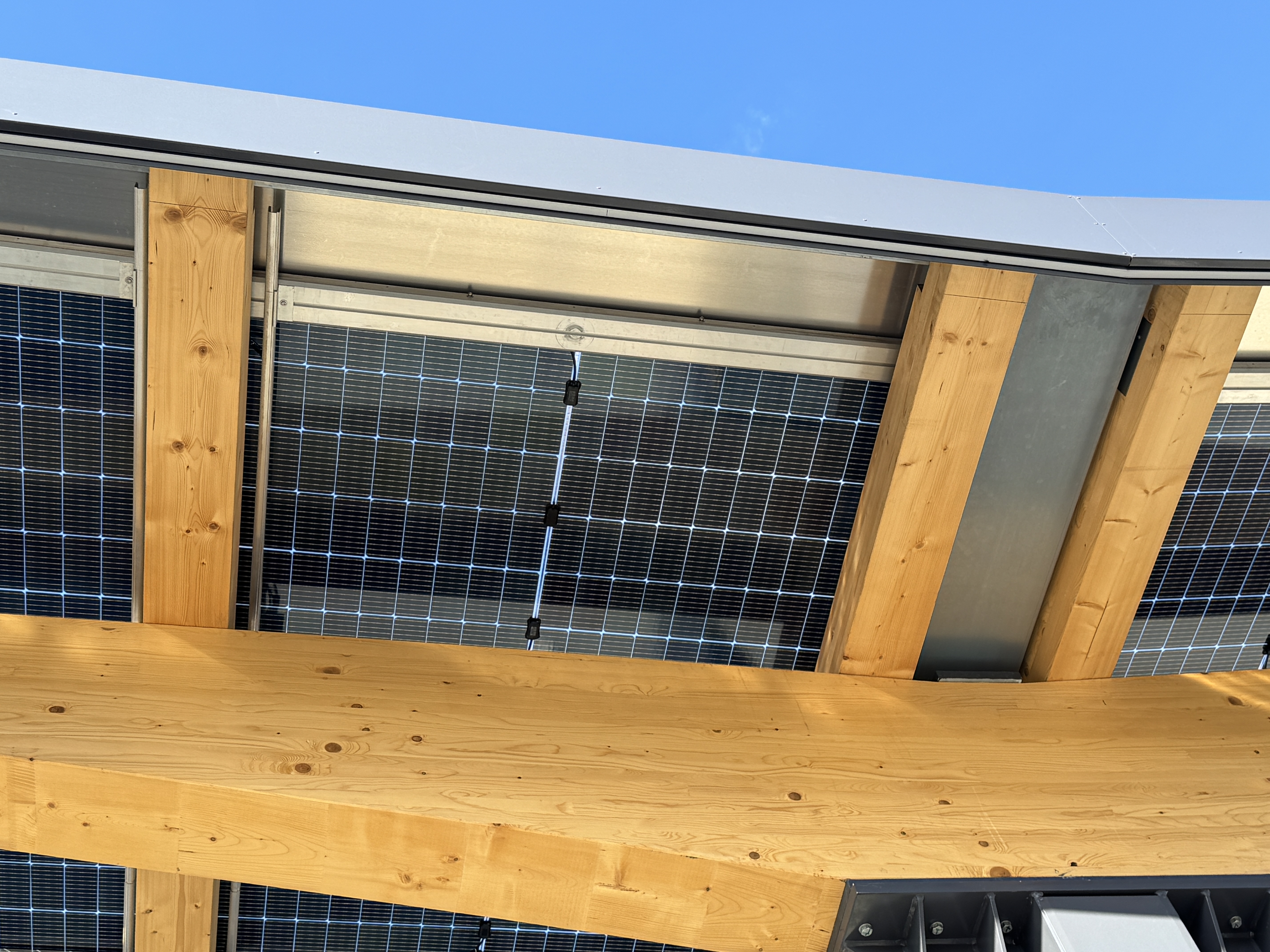 BLUESUN 317W SFG-44-M6-317W BIPV transparentes Solarmodul – Ästhetik trifft Energieeffizienz